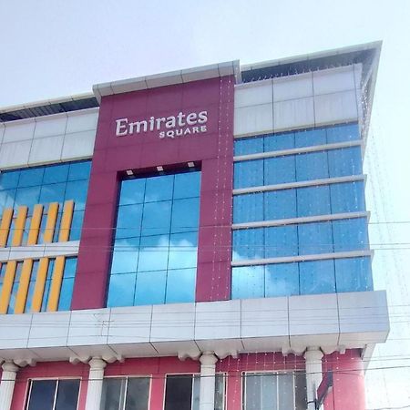 Hotel Emirates Residency Pudunagaram Esterno foto